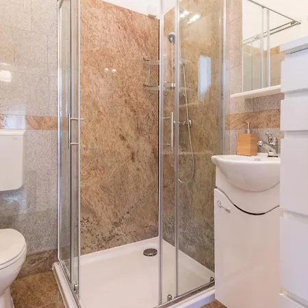 Luxurious Istra Kamen וילה פולה