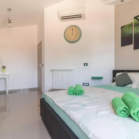 וילה Luxurious Istra Kamen