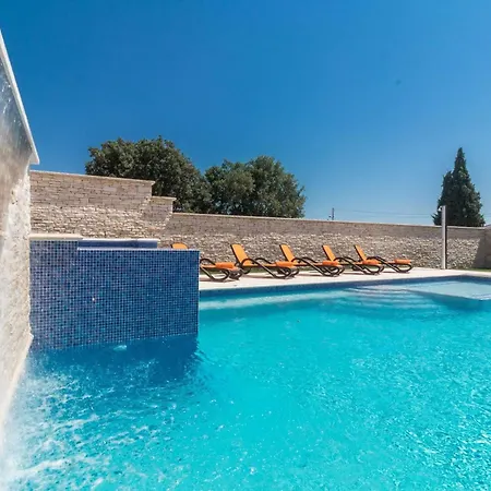 Luxurious Istra Kamen *