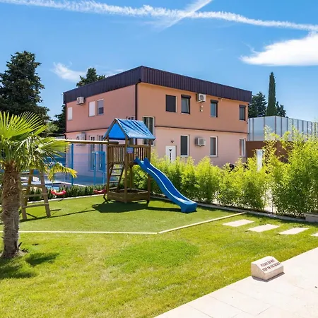 וילה Luxurious Istra Kamen