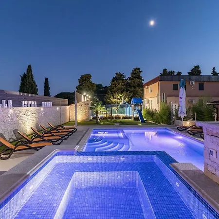 Luxurious Istra Kamen וילה *